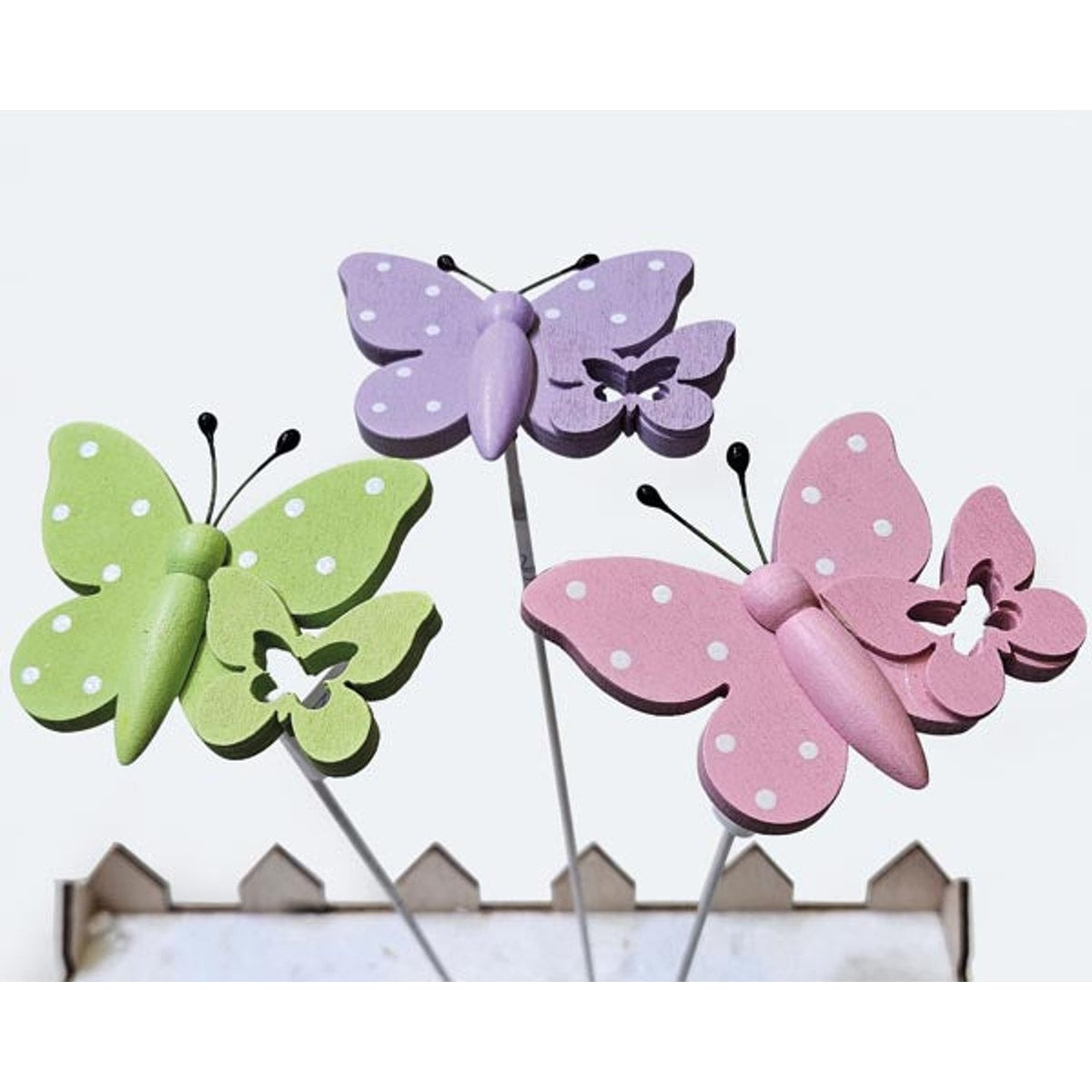 Papillon sur piquet, 26 x 6 cm – en bois
