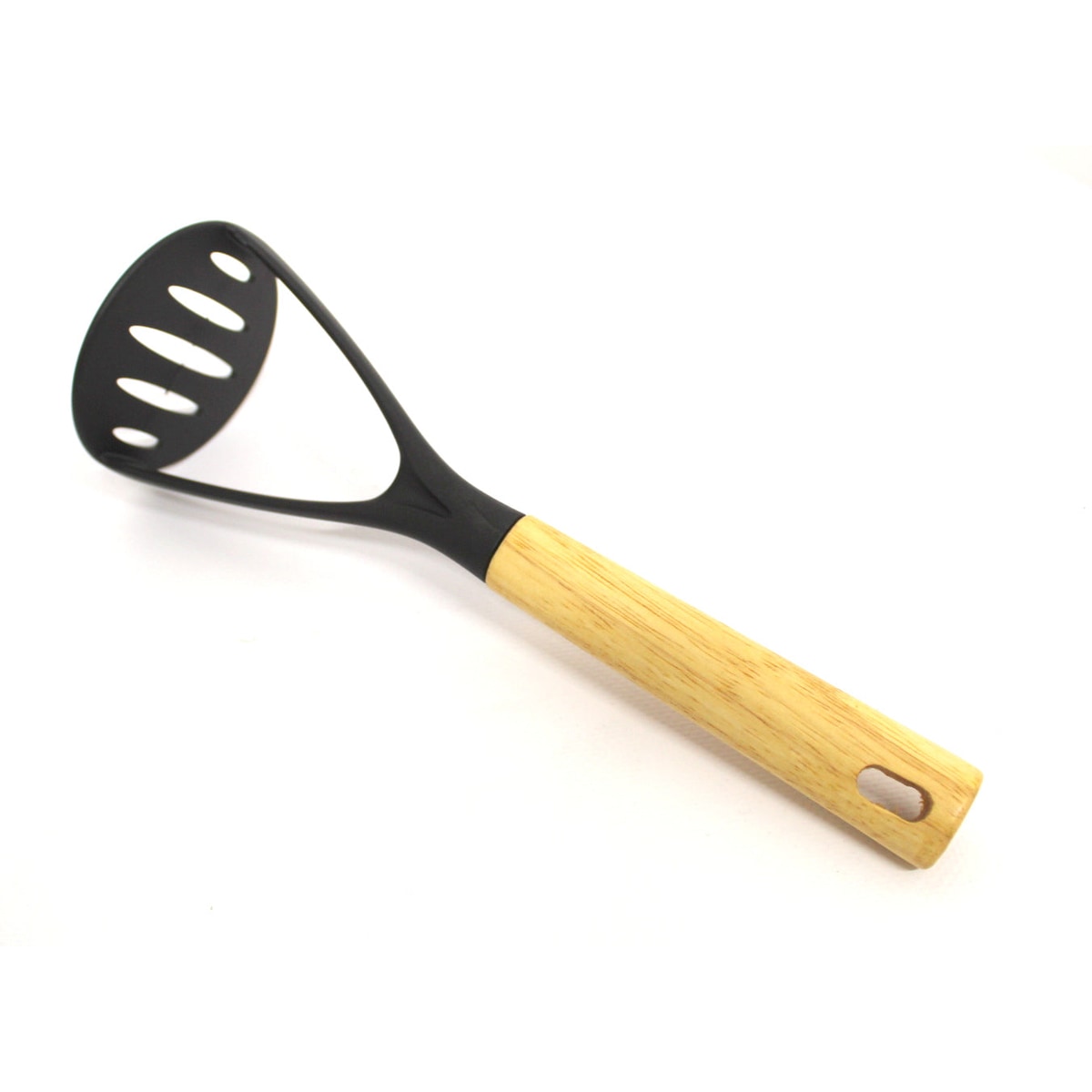 Presse-purée, plastique avec manche en bois.