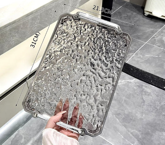 Plateau rectangulaire en plastique GRAPHITE TRANSPARENT avec poignées argentées