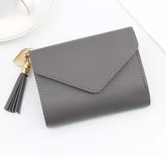 Portefeuille FEMME avec pompon Gris